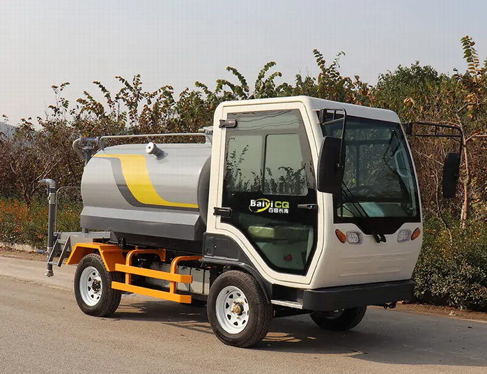 <font color='#0033CC'>電動(dòng)四輪灑水車(chē)X20</font>