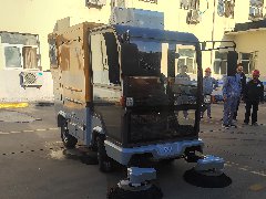 咸陽(yáng)廠(chǎng)區(qū)內(nèi)清掃用明諾掃