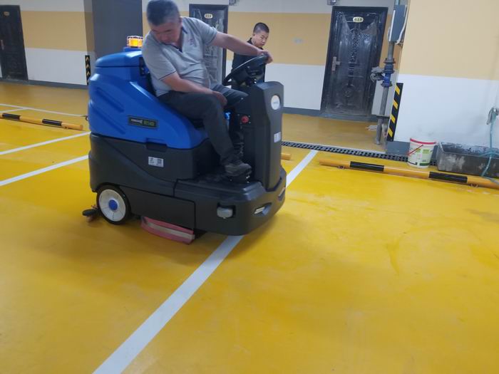 韓城車(chē)庫(kù)用容恩駕駛式洗